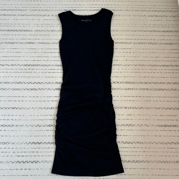 Beyond Yoga Black Sleeveless Active Ruched Dress - Picture 1 of 4